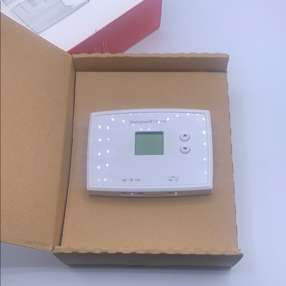 Honeywell Home RTH111B Non Programmable White Thermostat Digital Display